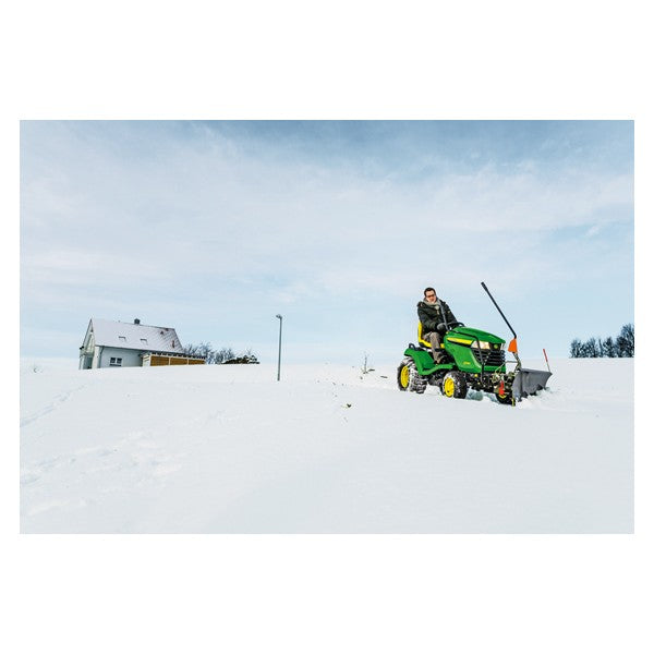 John Deere X590 with 137 cm (54 in.) Accel Deep Deck