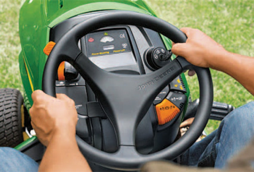 John Deere X590 with 137 cm (54 in.) Accel Deep Deck