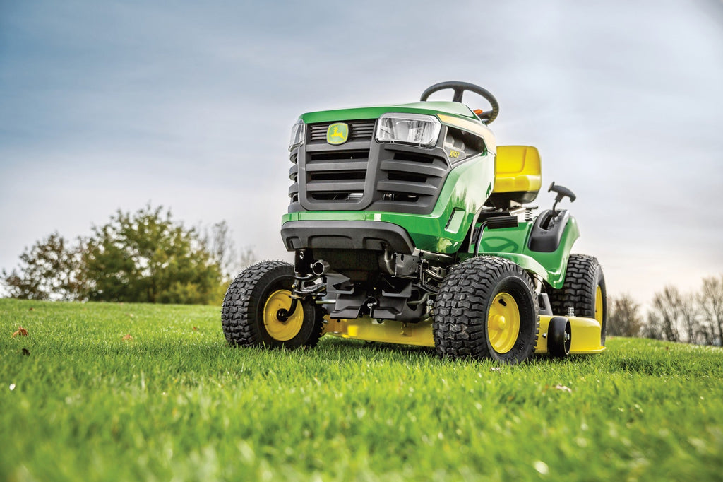 John Deere X107 – Tracteur de pelouse à éjection latérale et fonction mulching