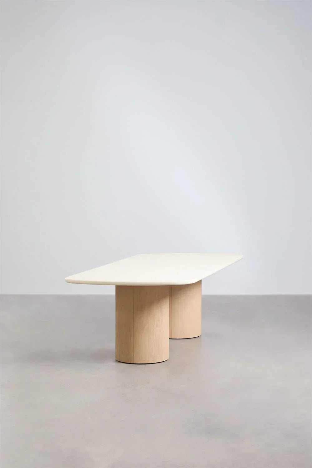 Ensemble de table de jardin rectangulaire Sharpay 230x110 cm avec 2 bancs de jardin en ciment et bois d'acacia